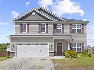 424 Derrick Dr, Sneads Ferry, NC 28460