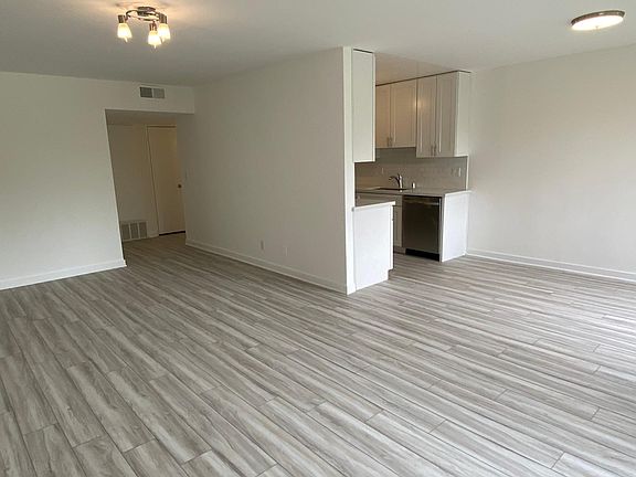 3rd image of 2038 S Bentley Ave APT 203