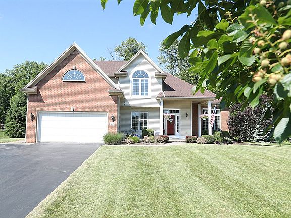 2nd image of 32 Ferndale Dr