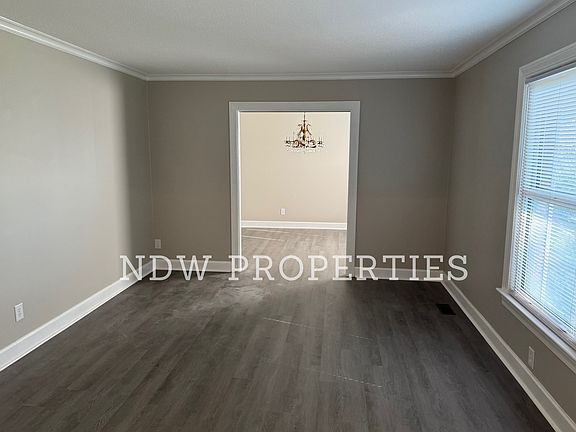 3rd image of 403 Ansley St