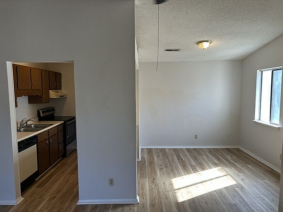 5th image of 3615 N Crestview Dr NW #2