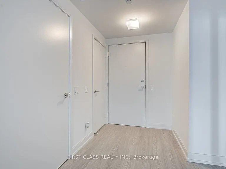 181 Dundas St E #1002 — Photo 3