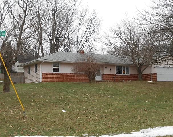 1st image of 520 Park Er Woods Dr