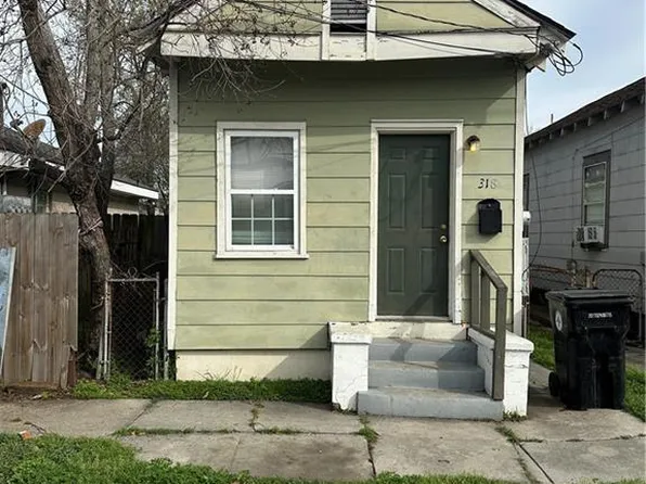 318 Socrates St, New Orleans, LA 70114