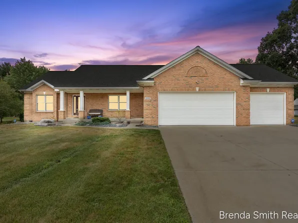 12189 White Pine Dr, Allendale, MI 49401