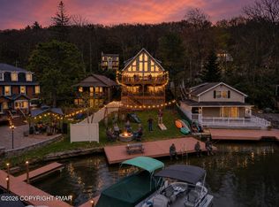 32 S Lake Dr, Lake Harmony, PA 18624