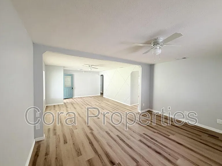 825 Avenue Y NW — Photo 8