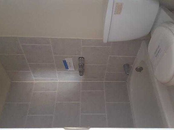 Apt 1 Bath
