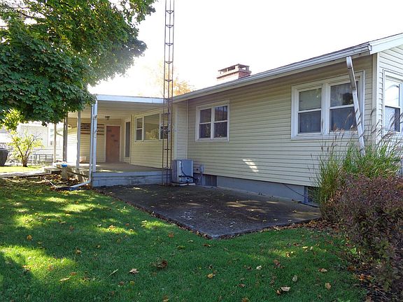5th image of 2204 Tiffin Ave