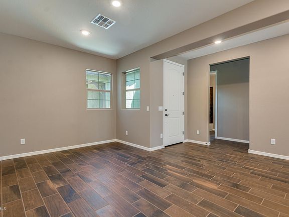 5th image of 17121 W Laurie Ln