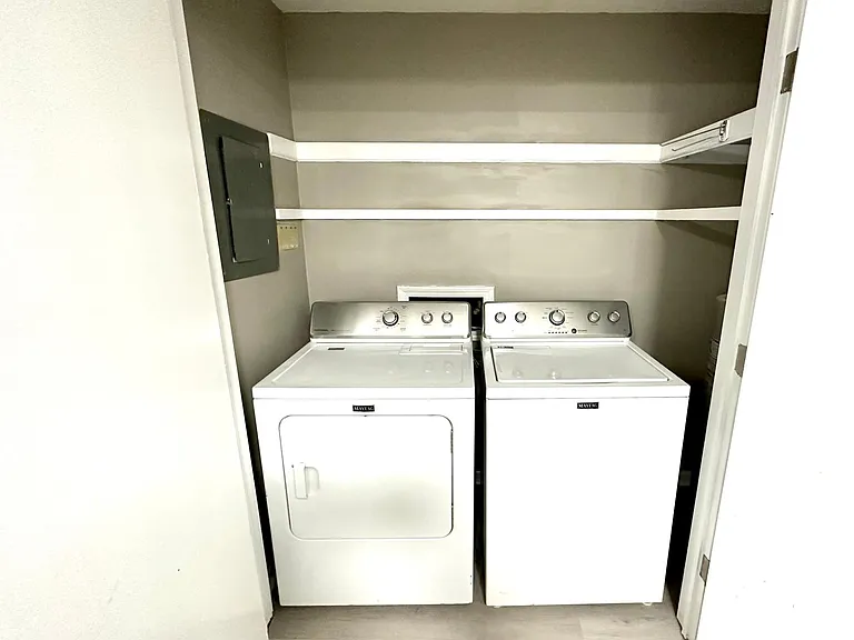 4128 Alhambra Dr — Photo 19