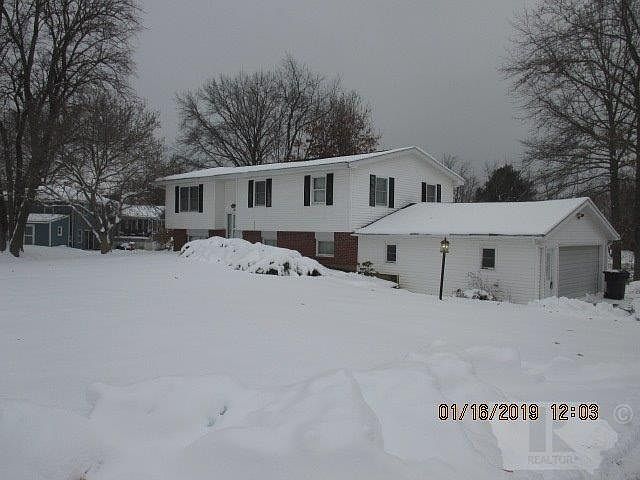 1st image of 5885 Christa Dr