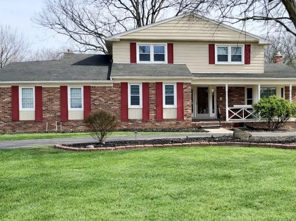 28746 Ramblewood Dr, Farmington Hills, MI 48334