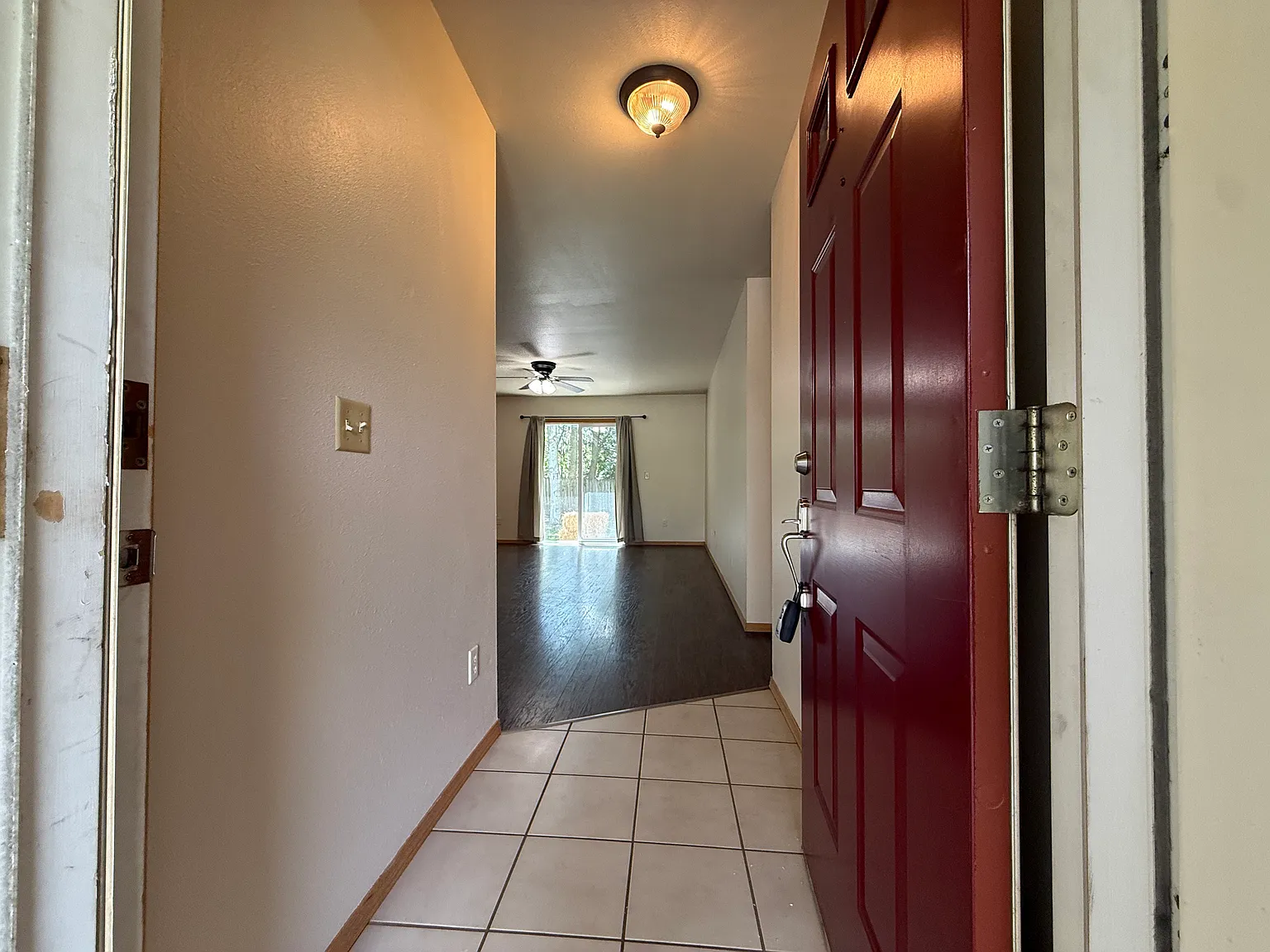 1453 S Lone Pine Ave — Photo 3