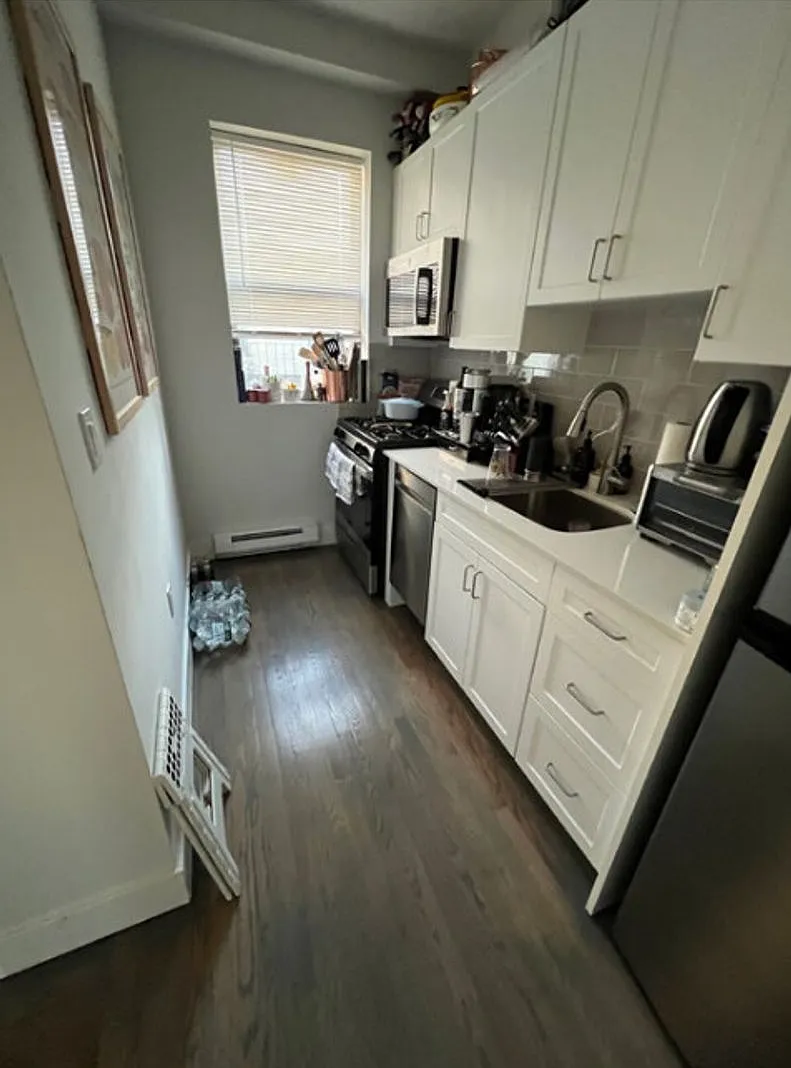Centrally Located, Modern Fenway 2-Bed w/ Laundry — Photo 2