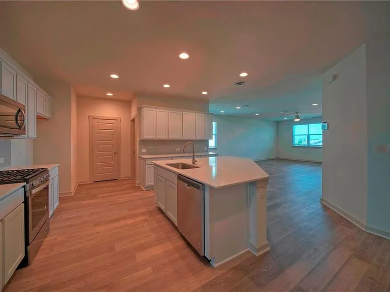 7920 City Top Blvd — Photo 11