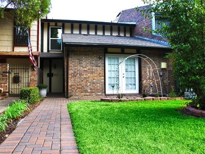 2016 Court Pl, Garland, TX, 75041
