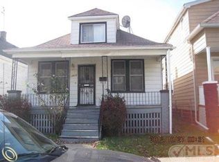 13923 Arlington Ave, Hamtramck, MI 48212