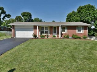 12137 Trailways Dr, Saint Louis, MO