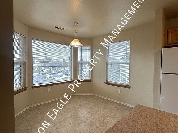2nd image of 1805 E Overland Rd #1023