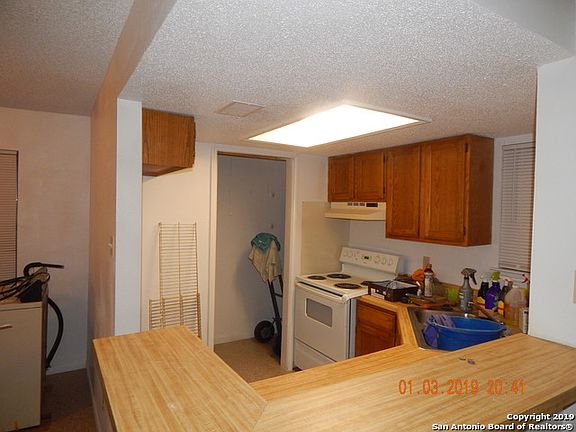3rd image of 6314 Queens Castle APT 1