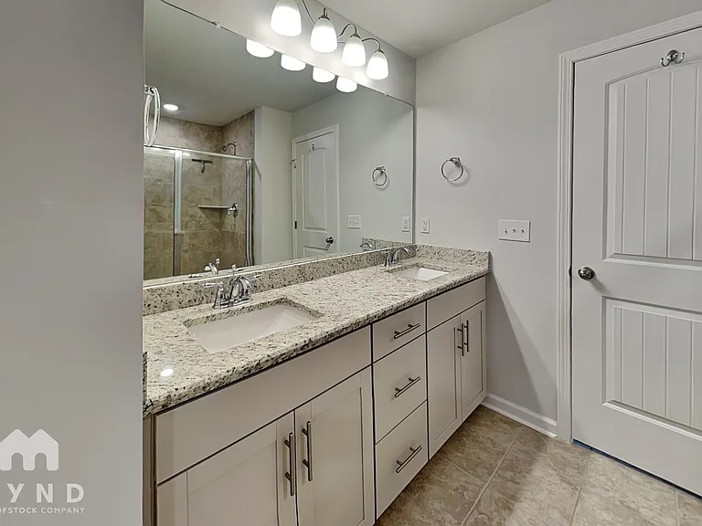 4247 Grapevine Loop #- — Photo 8