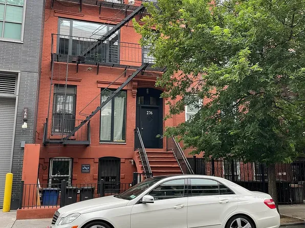 276 S 5th St APT 1B, Brooklyn, NY 11211