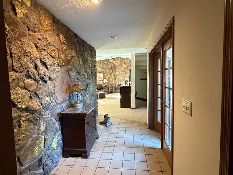 3005 S Burma Rd — Photo 3