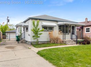 5659 Lathers St, Garden City, MI 48135