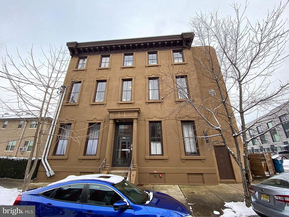 1st image of 705-9 N Franklin St Unit 102