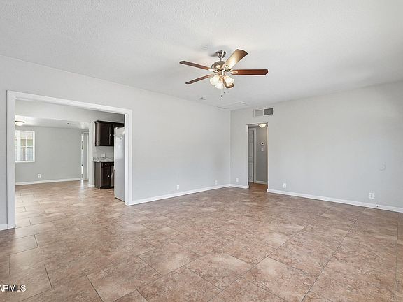5th image of 2301 W SAN MIGUEL Avenue