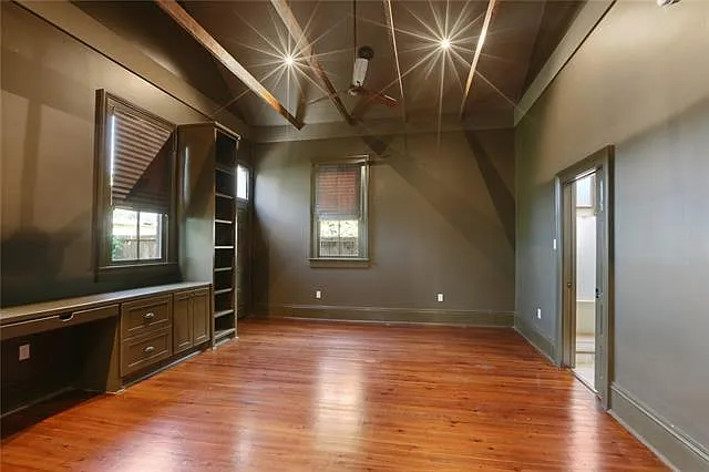 3439 Baronne St — Photo 12