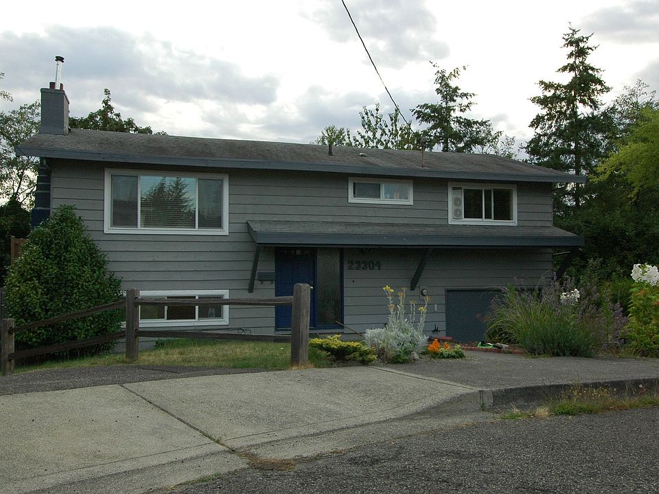 Front yard and house view