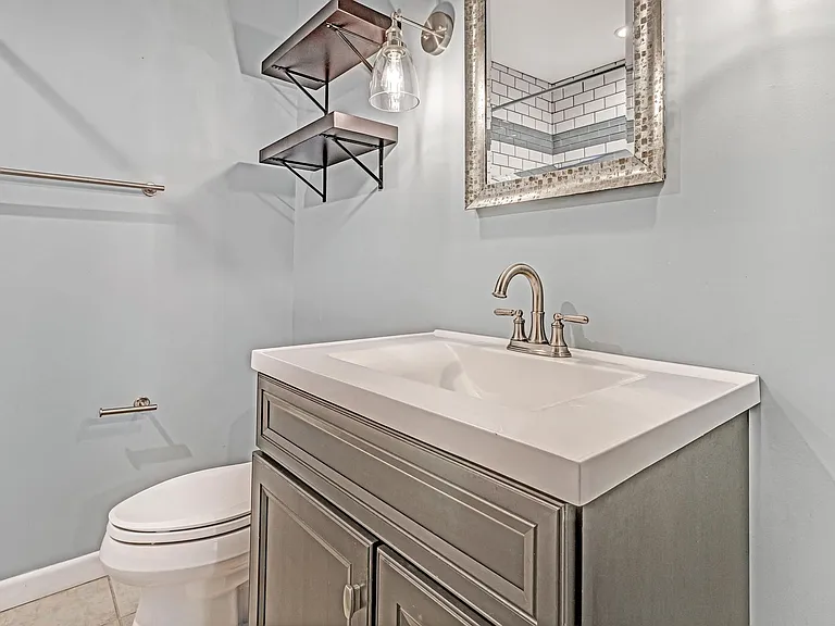 112 Cloverleaf Ave — Photo 33
