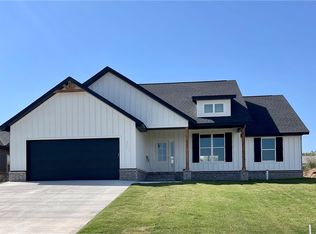 232 Nebo St, Prairie Grove, AR 72753