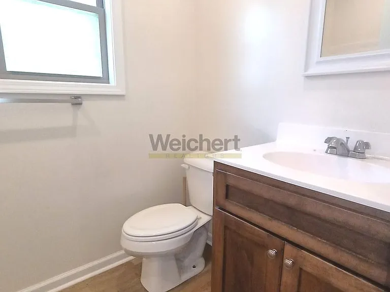 824 N 4th St — Photo 8