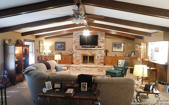3rd image of 114 Creekview Dr