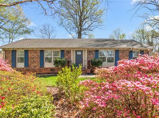 1104 Lamp Post Ln, Greensboro, NC 27410