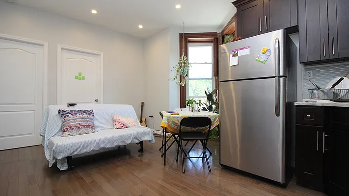 Rented by Nooklyn NYC LLC | media 27
