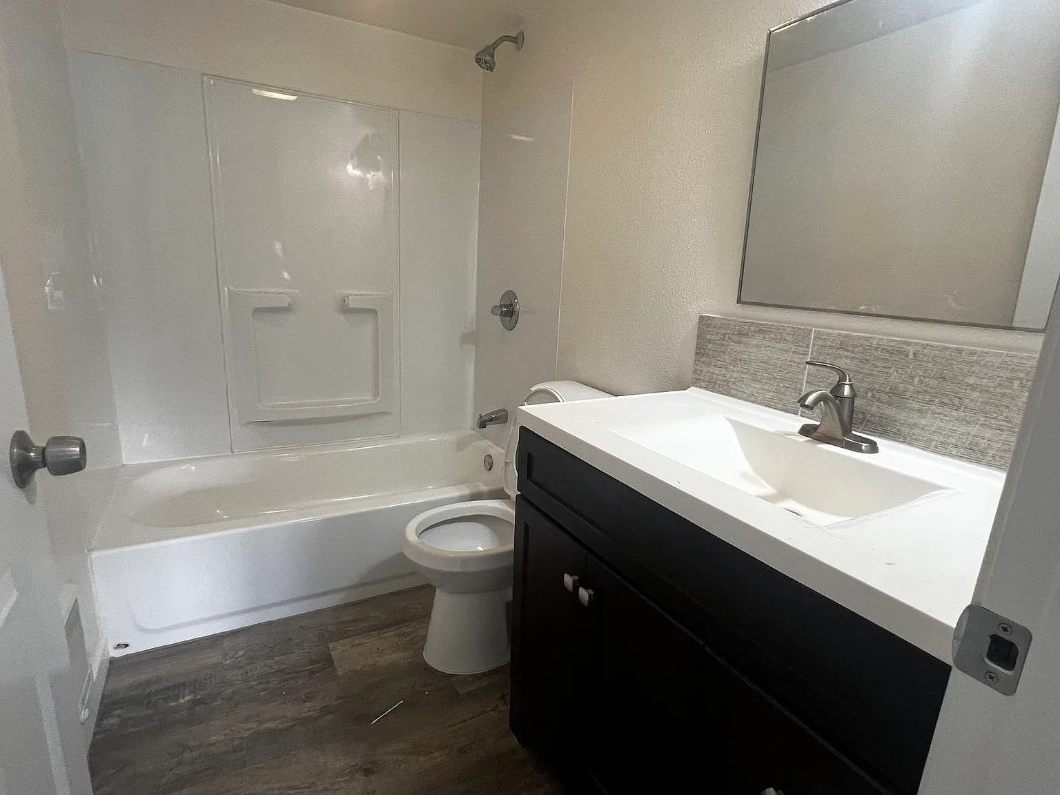 4 bed, 2.5 bath, 1704 sqft, $3,200 — Photo 4