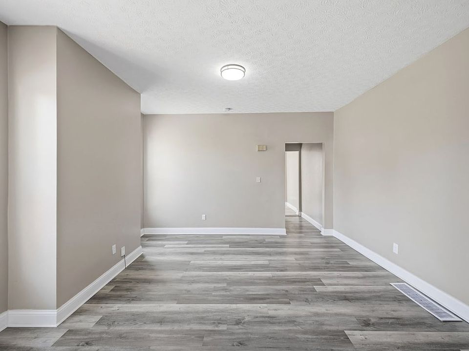 1st image of 393 Saint Clair Ave