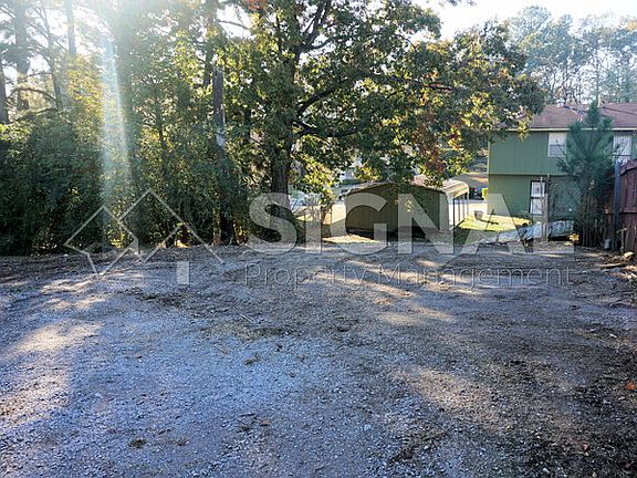 4th image of 1722 Huntington Dr