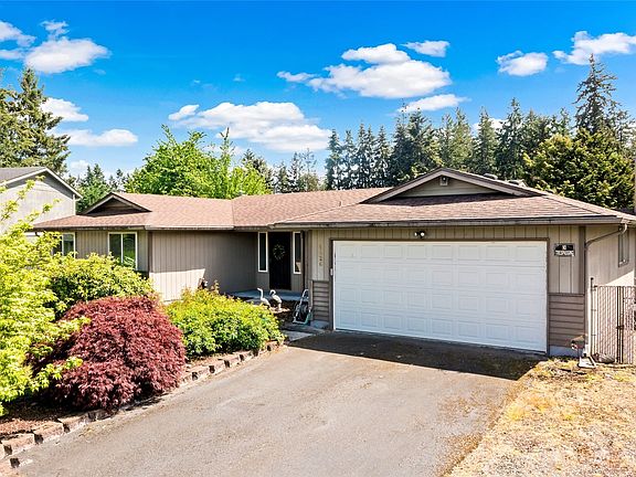 3rd image of 4626 222nd Street Ct E