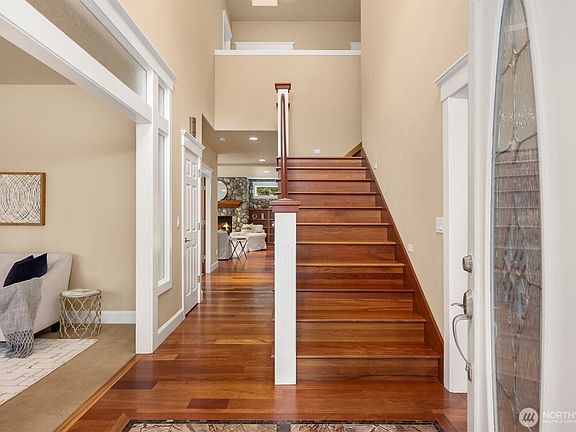 2nd image of 12615 Kallgren Road NE