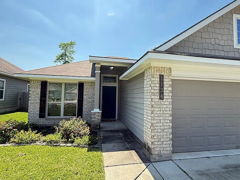 1134 Shadow Glenn Dr — Photo 2