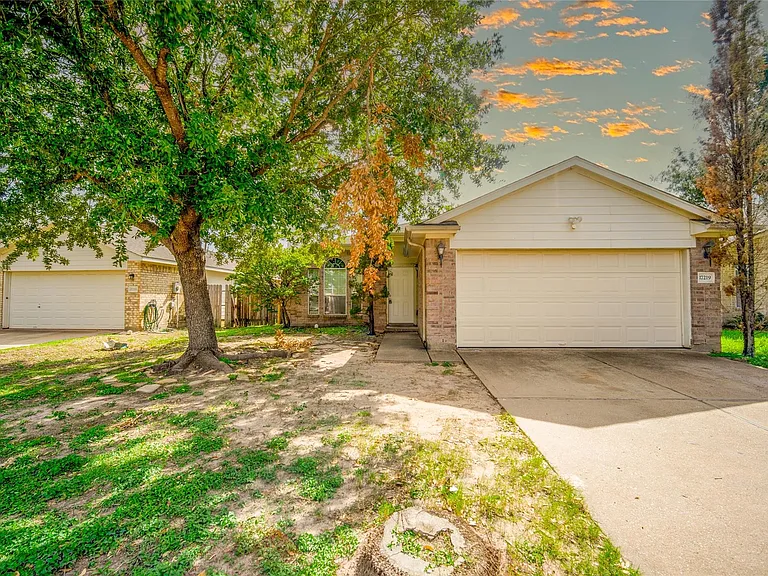 17219 Lilac Vale Ct — Photo 2