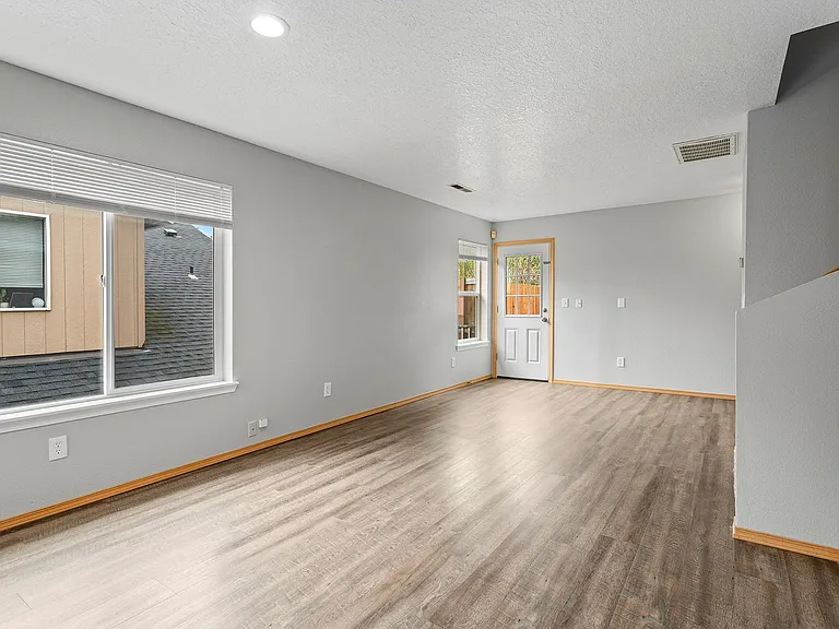 14154-14198 SE Summerfield Loop — Photo 31