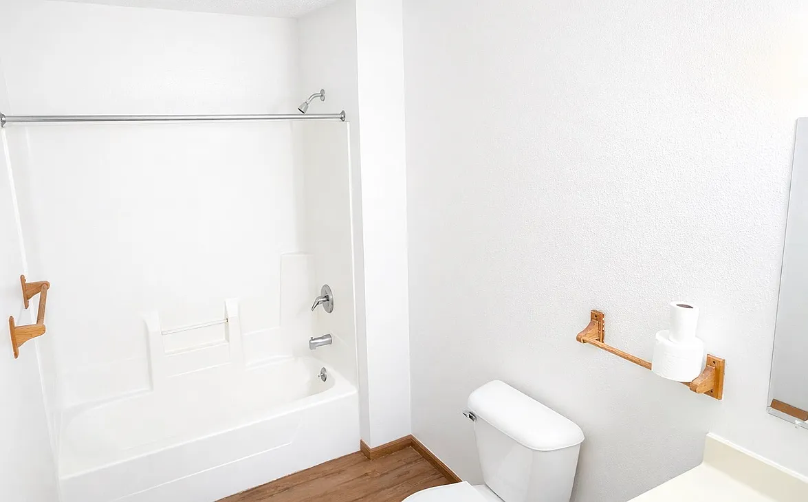 2 bed, 1050 sqft, $1,175 — Photo 2