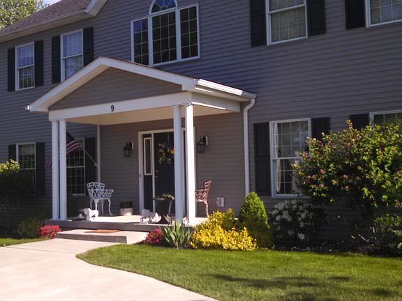 2nd image of 9 Woodshire S