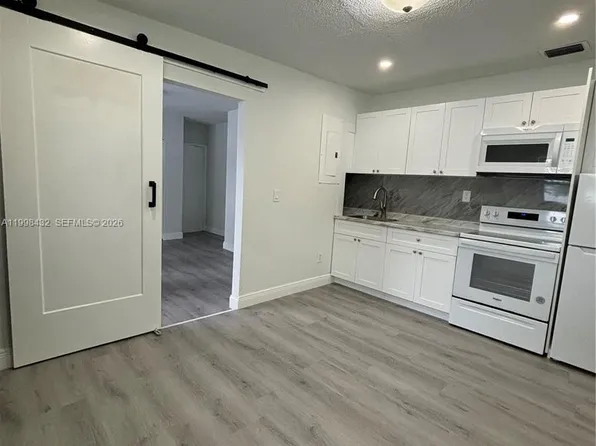 5011 SW 5th St, Miami, FL 33134